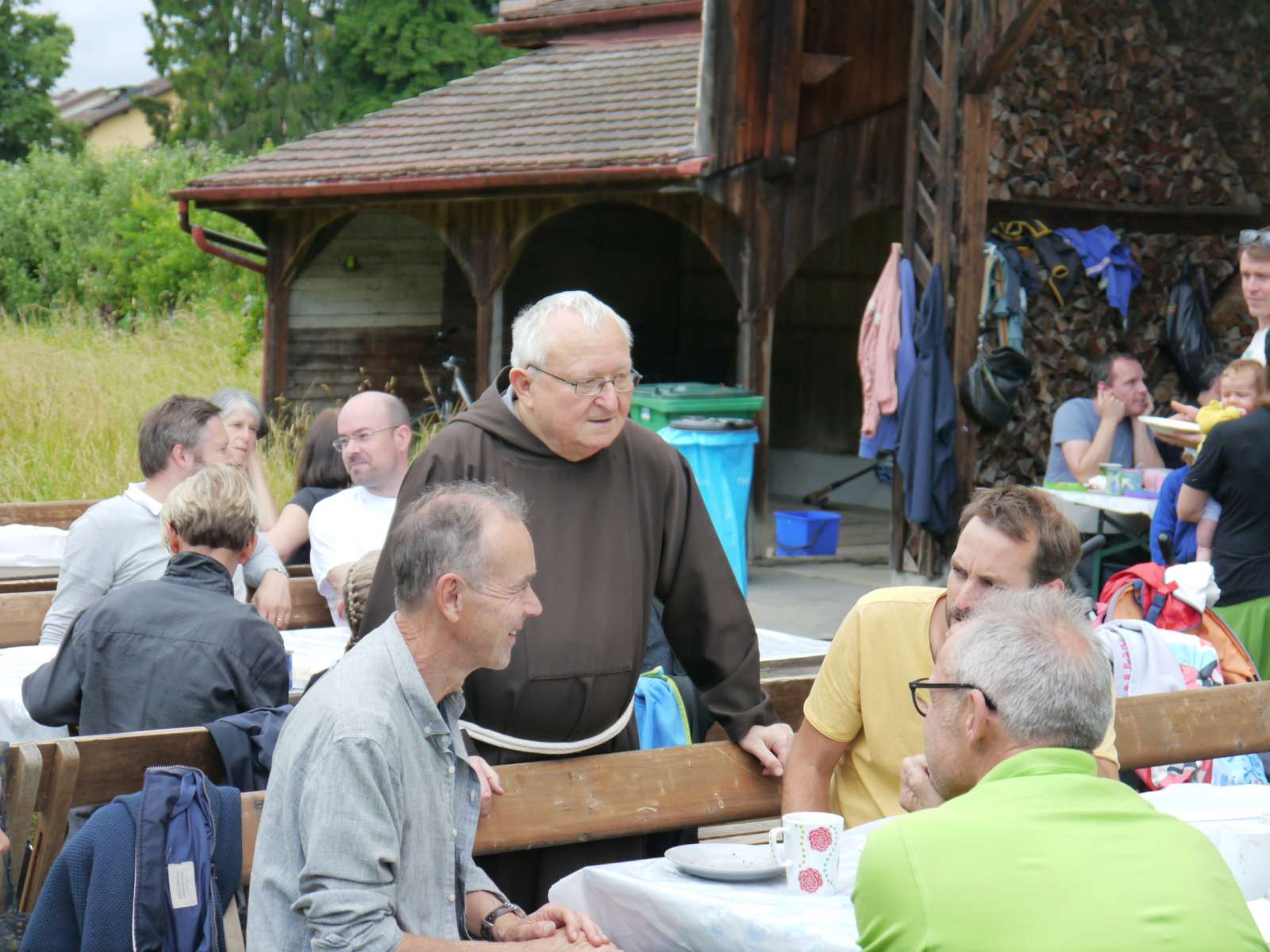 Quartier-Zmorge 2019 bei Sonnenschein