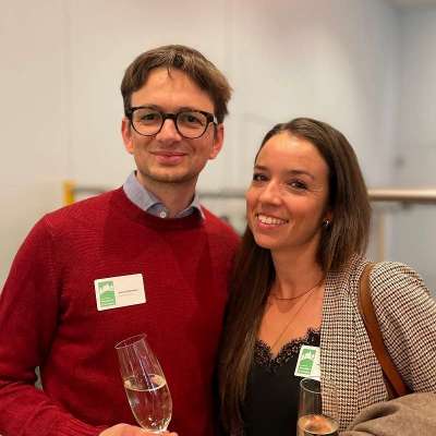 Protokollführerin und Nachfolger.jpg