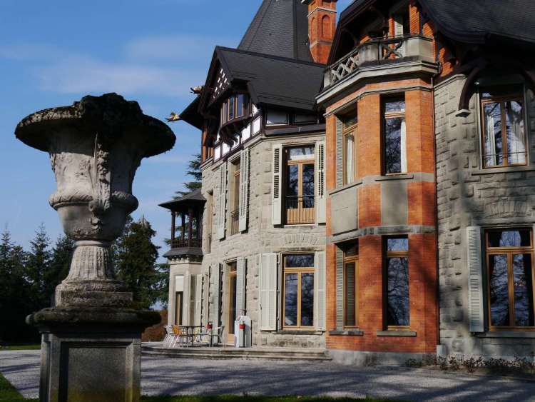 Die Villa Vicovaro im Dreilindenpark: Hier zieht temporär die Musikschule ein. (Foto: Urs Schlatter)